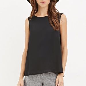 F.21 black blouse with geometric accent